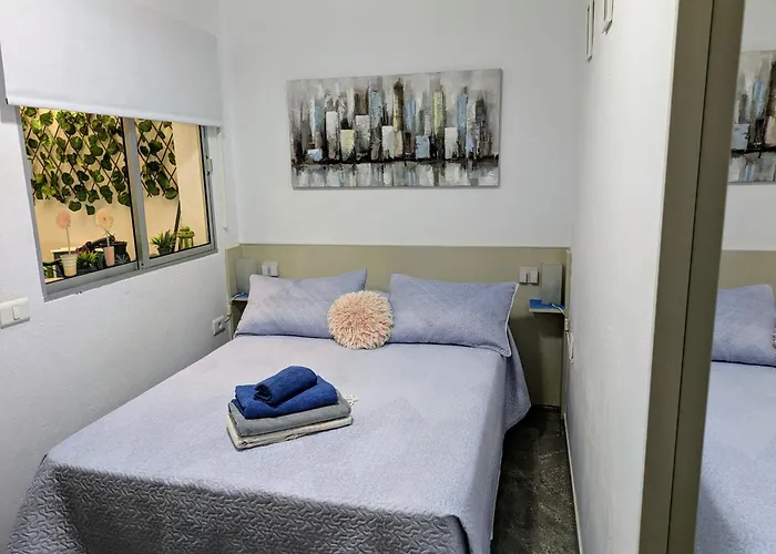Burero Beach Stay - Comfy - Near Airport & Beaches